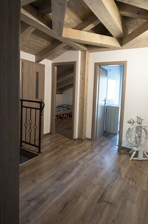 4 quartos, Wi-Fi, roupa de cama