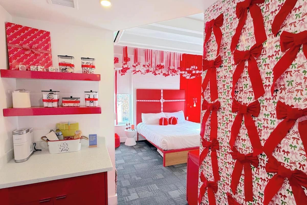 Room 312: Classic King | Hypo-allergenic bedding, soundproofing, free WiFi, bed sheets