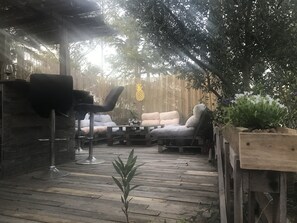 Outdoor dining - Meltime Share Mélanie's living space (Nîmes)