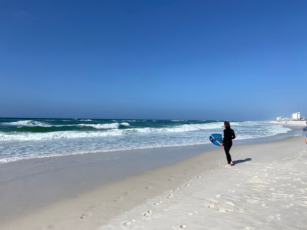 Beach nearby, sun loungers, beach towels