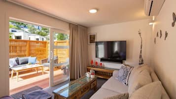 TV, video games, Netflix, streaming services