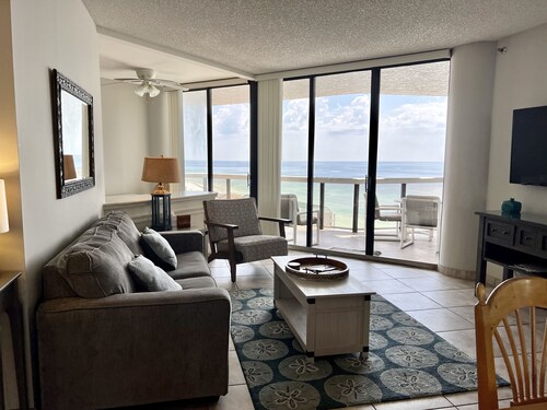 14th Floor! Awesome Views! Free Beach SRVC!Free Beach Bonfires M & Fri Nights