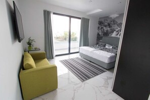 4 bedrooms, iron/ironing board, free WiFi, bed sheets - Villa Vagabundo with Pool (Zaton)