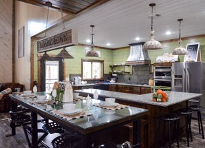 Dining - Brand New Cabin One Mile from Broken Bow Lake! Game Room+Hot Tub+ Bunk Room (Broken Bow)