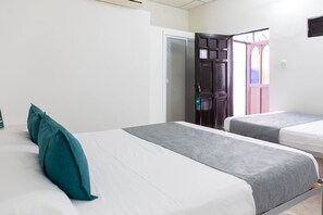 Triple Room | Hypo-allergenic bedding, desk, laptop workspace, free WiFi - Ayenda Guadalupe Neiva (Neiva)