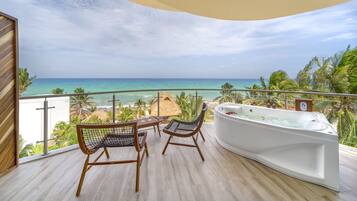 Suíte panorâmica, de frente para o oceano | Vista do quarto