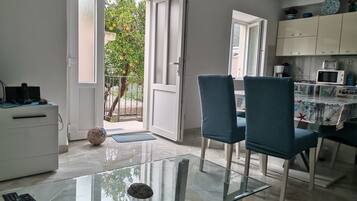 ๋น๋ผ | ๊ฑฐ์ค