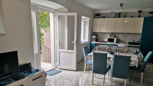 Ảnh chưa phân loại, 4 trong số 15 ảnh, nút