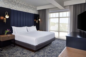 Studio Suite, 1 King Bed - The Hamilton Alpharetta, Curio Collection by Hilton (Alpharetta)