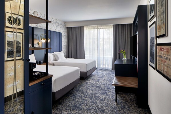 Suite, 2 Bedrooms | Premium bedding, in-room safe, desk, blackout curtains