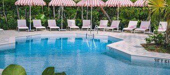 Hampton by Hilton Grand Cayman Seven Mile Beach