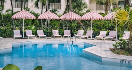 Hampton by Hilton Grand Cayman Seven Mile Beach