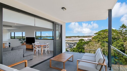 The Ivory 20 - Modern & Pet Friendly in Tweed Heads - Min. 3 night stays!
