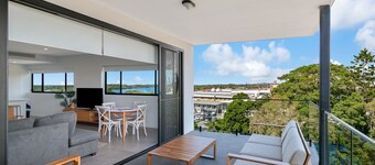 The Ivory 20 - Modern & Pet Friendly in Tweed Heads - Min. 3 night stays!