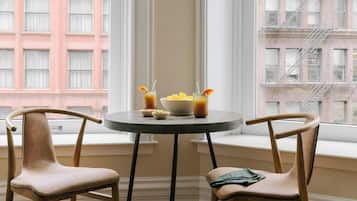 2 habitaciones, decoración personalizada y muebles diferentes