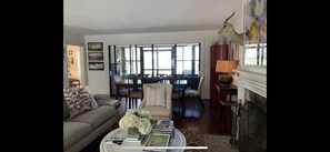 TV, fireplace