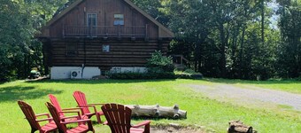 Log Cabin on Salmon River