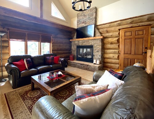 Log Cabin on Salmon River