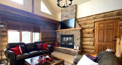 Log Cabin on Salmon River