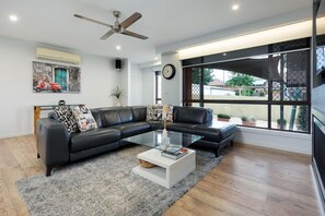 テレビ、Netflix、ストリーミングサービス