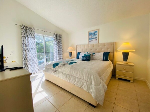 3 habitaciones, tabla de planchar con plancha, wifi y ropa de cama 