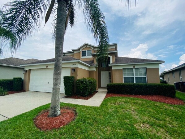 Exterior - Gated Community - Golf View - East Facing Pool & Spa - Southern Dunes (Haines City)