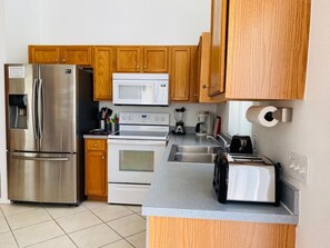 Dining tables - Golf Course Views - Heatable Pool -  Southern Dunes (Haines City)