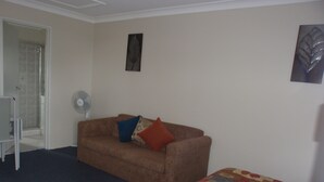 Unclassified image, 3 of 4, button - SKY ACCOMMODATION (Wollongong)