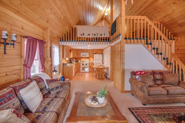 TV, fireplace - Winter is Upon Us Reserve your White Mtn. Escape (Woodstock)