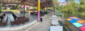 Front of property - Manowwhan Homestay (Kaeng Krachan)