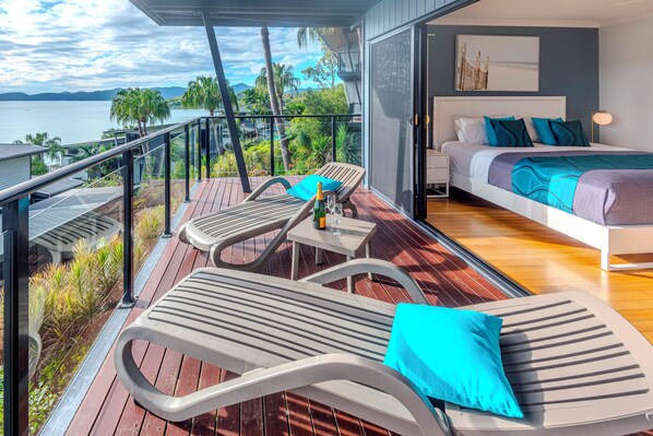 2 bedrooms, iron/ironing board, travel cot, WiFi