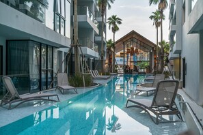 Pool - Palmyrah Surin B210-luxury condo with rooftop pool (Surin)