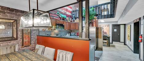 5 chambres, fer et planche à repasser, Wi-Fi, draps fournis