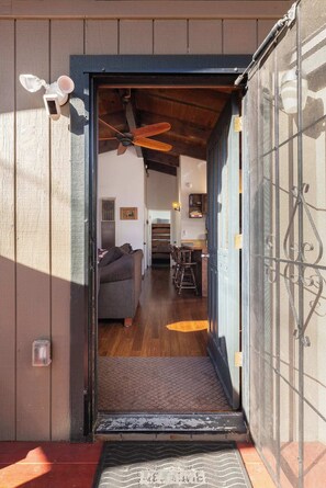 Interior - Bearadise Cabin (Big Bear)