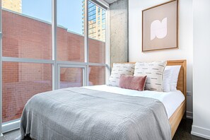 1 chambre, fer et planche Ă repasser, Wi-Fi, draps fournis
