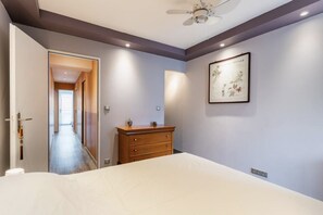 3 bedrooms, iron/ironing board, travel crib, free WiFi - Appartement Moderne, Tout Confort, 3 Vraies Chambres (Sète)