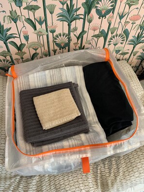 House, 2 Bedrooms, Non Smoking | Bathroom | Shower, hair dryer, bidet, towels