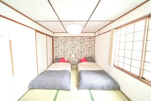 2 habitaciones, escritorio, cortinas blackout y wifi gratis