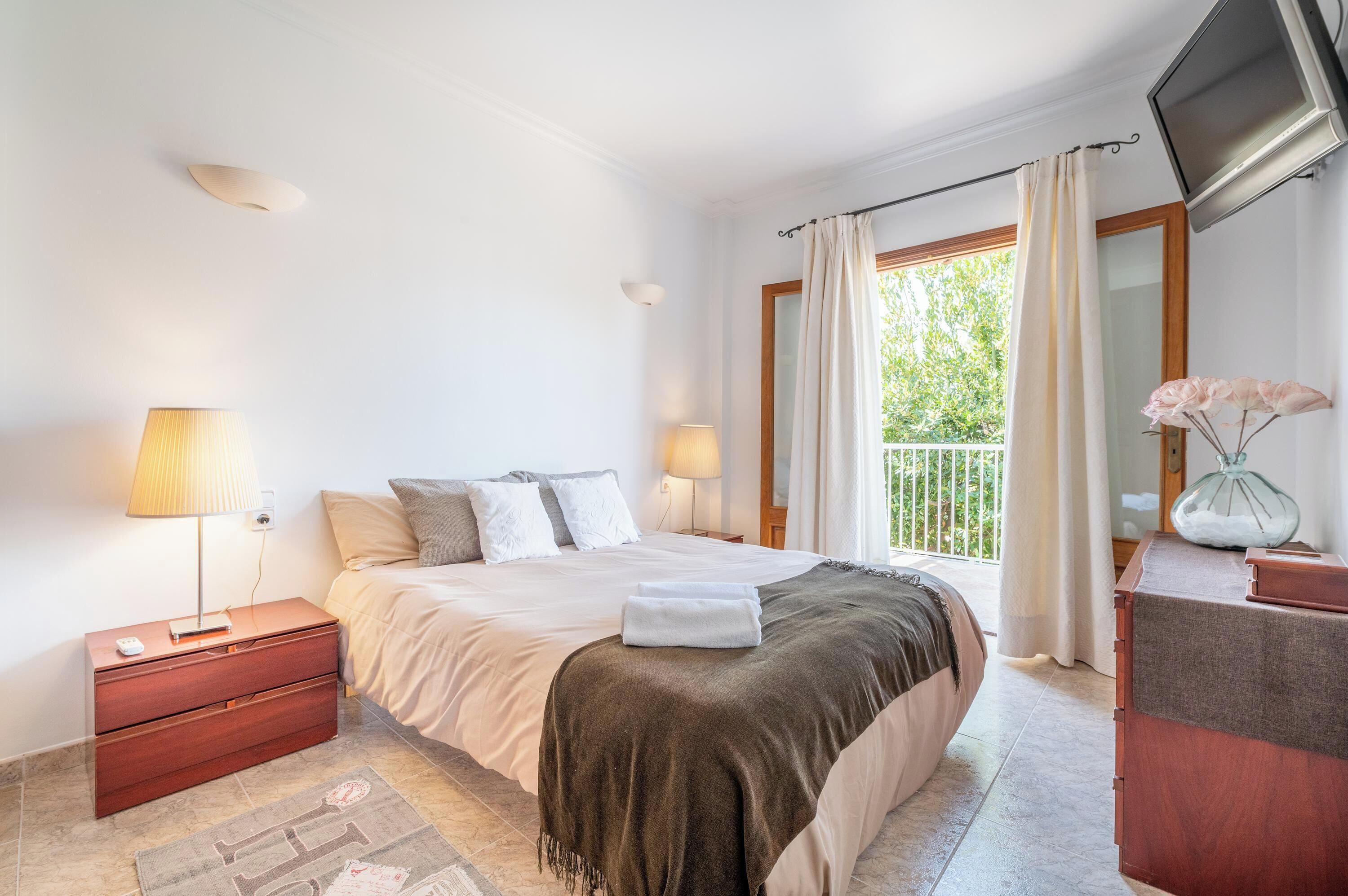 4 sovrum, strykjärn/strykbräda, gratis wi-fi och sängkläder