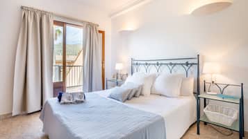 4 Schlafzimmer, Bügeleisen/Bügelbrett, kostenloses WLAN, Bettwäsche