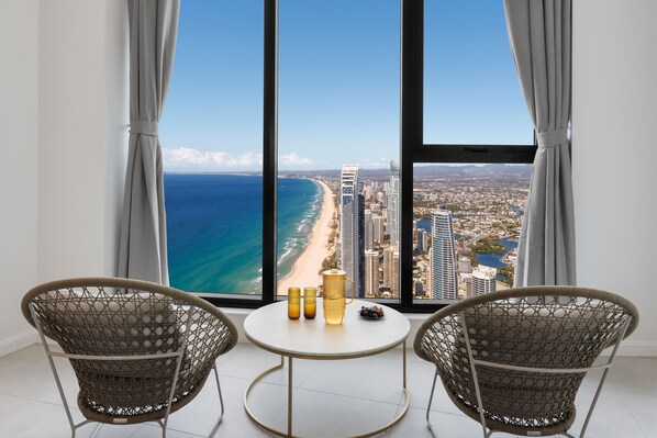 Two Bedroom Ocean Sky Suite | Terrace/patio - Meriton Suites Surfers Paradise (Surfers Paradise)