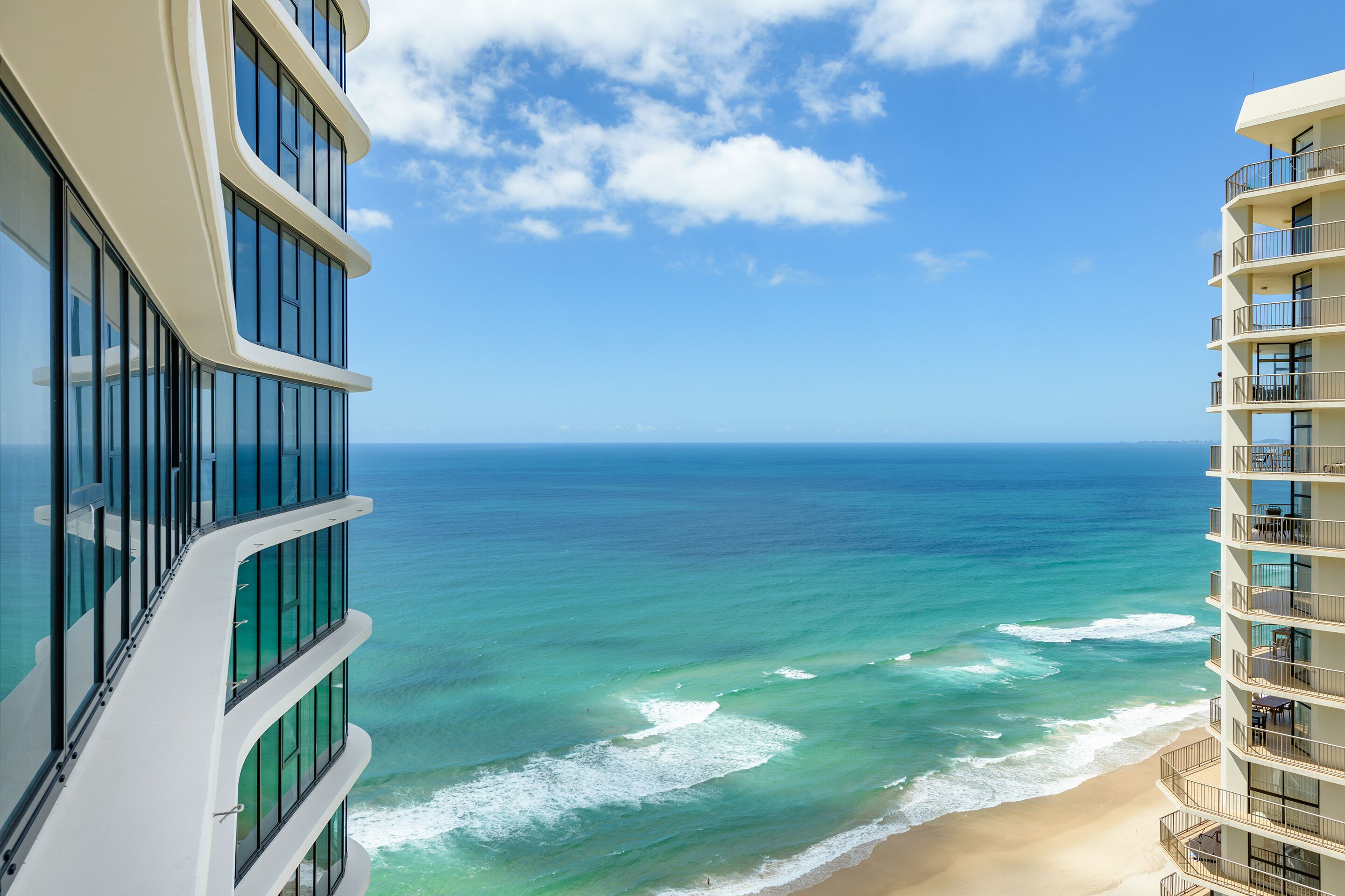 Meriton Suites Surfers Paradise — image 21