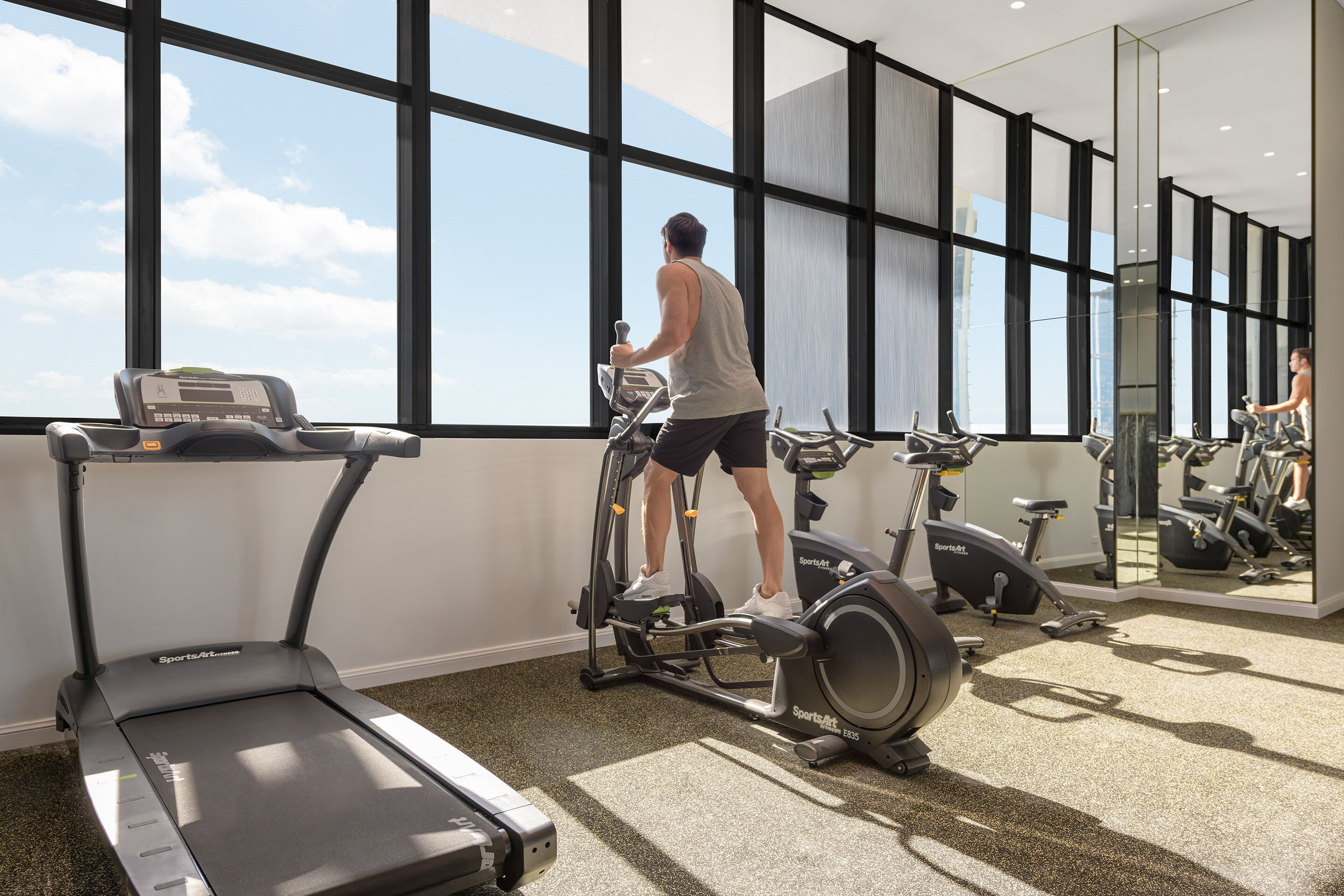 Meriton Suites Surfers Paradise — image 25