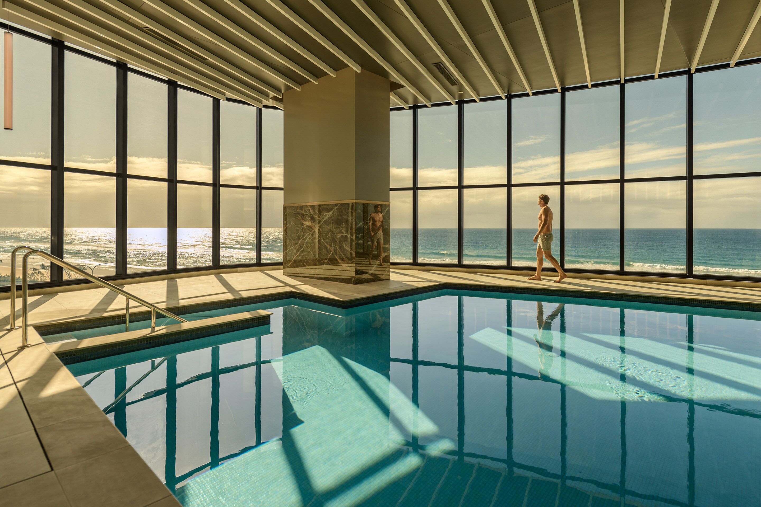 Meriton Suites Surfers Paradise — image 6