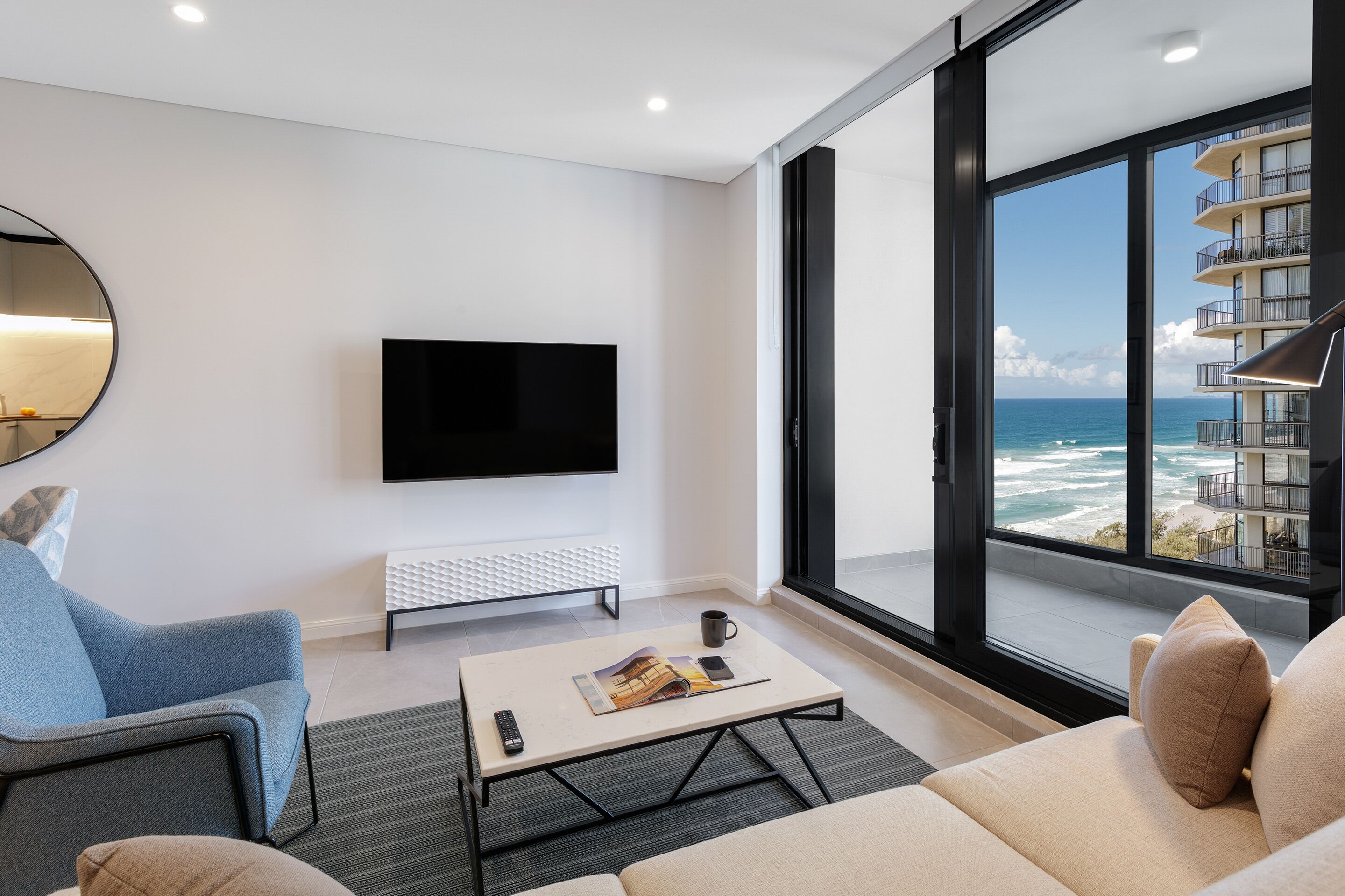 Meriton Suites Surfers Paradise — image 11