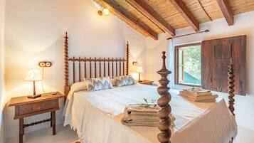 3 dormitorios, tabla de planchar con plancha, wifi gratis y ropa de cama