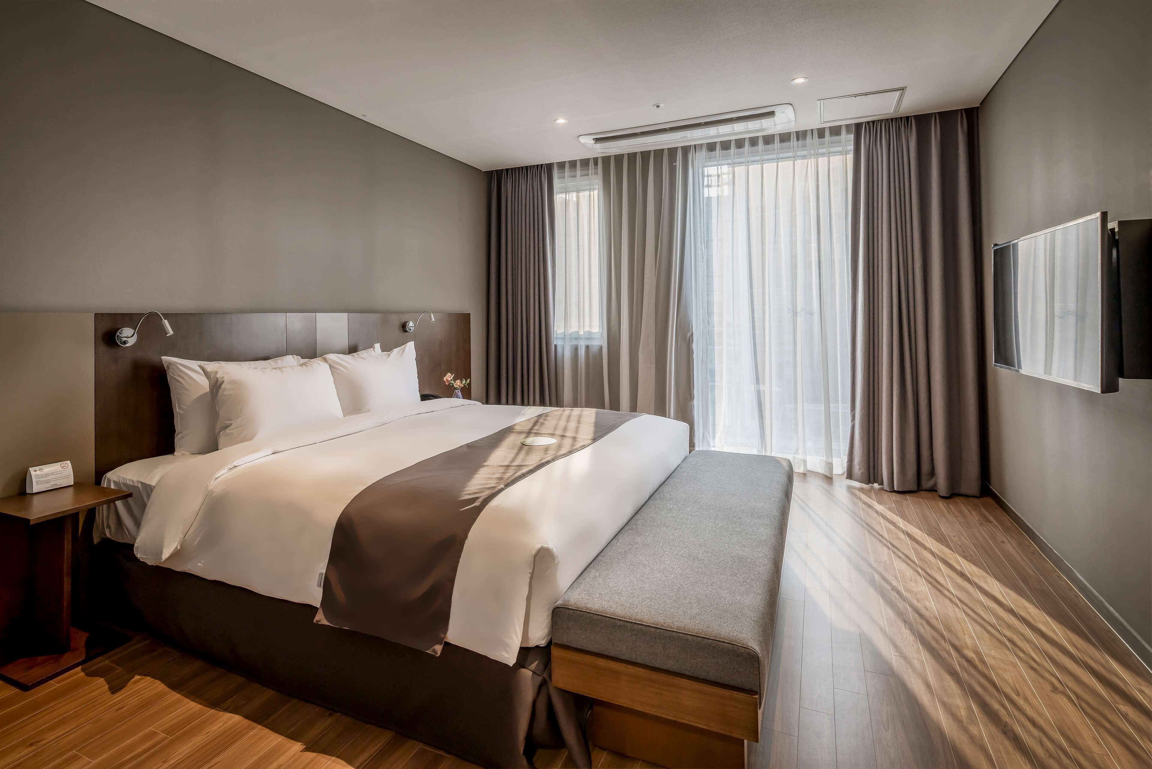Suite, Multiple Beds, Non Smoking, Microwave (2 Japanese futons) | Free WiFi, bed sheets