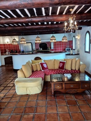 Televisie en een open haard