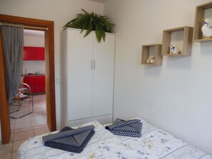 2 bedrooms, WiFi, bed sheets