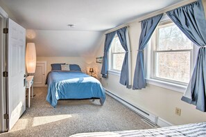 3 bedrooms, iron/ironing board, internet, bed sheets - Beautiful Gilford Home, Near Lake Winni & Gunstock (Gilford)